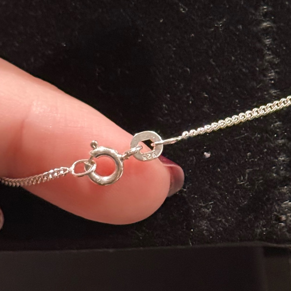 925 Sterling Silver Angel Necklace & Earring Set - Picture 6 of 11